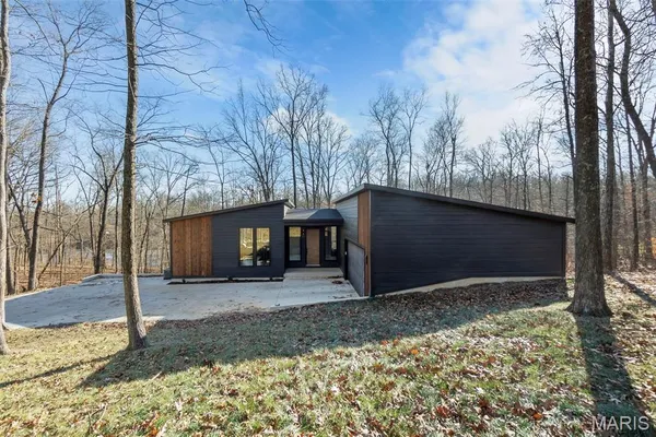 $675,000 | 449 Eagle Pointe Circle, Cape Girardeau, MO 63701