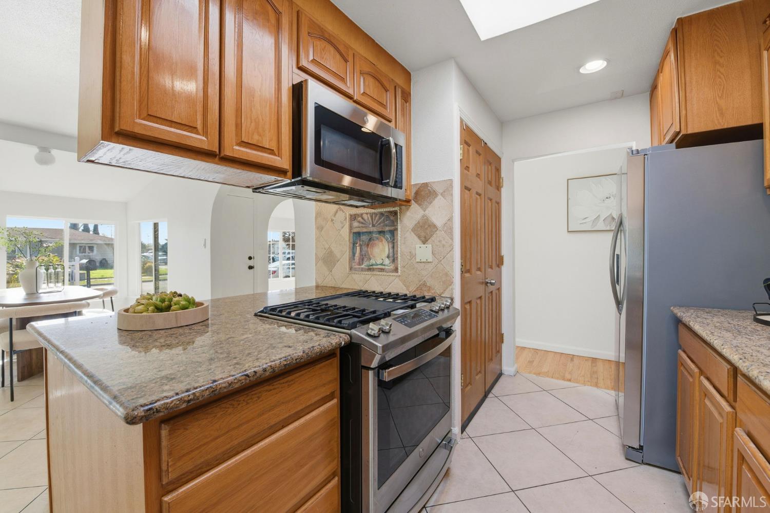 2671 Hawthorne Avenue Hayward, CA 94545 - Photo 8 of 32