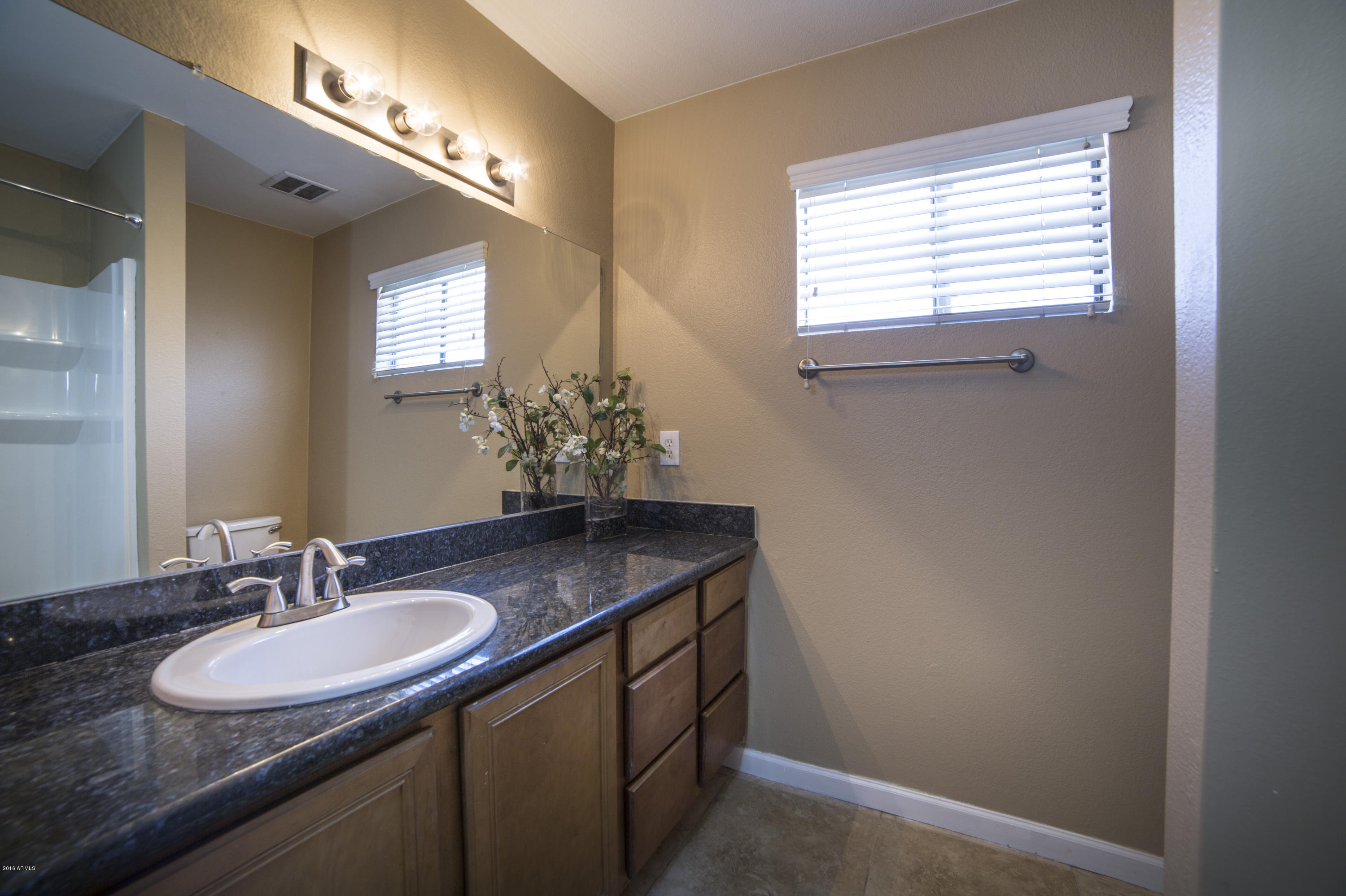 5401 East Thomas Road, Unit 2036 Phoenix, AZ 85018 - Photo 16 of 25 Upstairs Bath