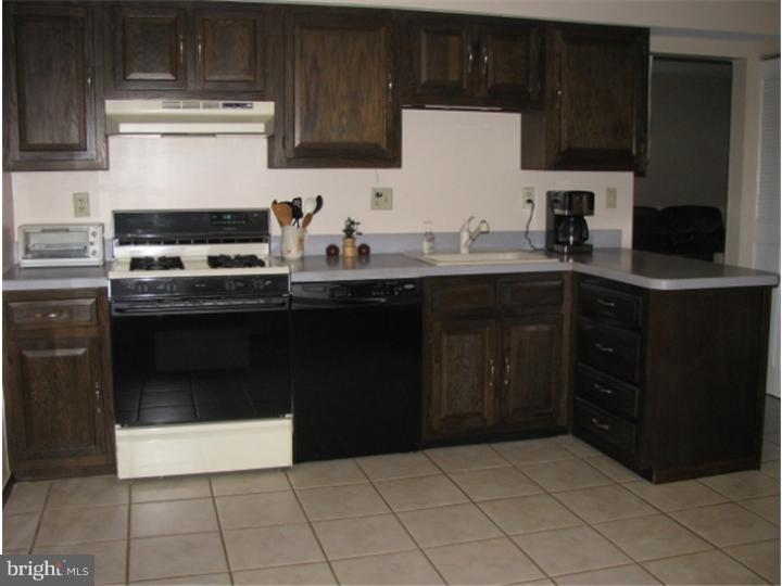 243 Johnson Road Turnersville, NJ 08012 - Photo 8 of 22 Kitchen