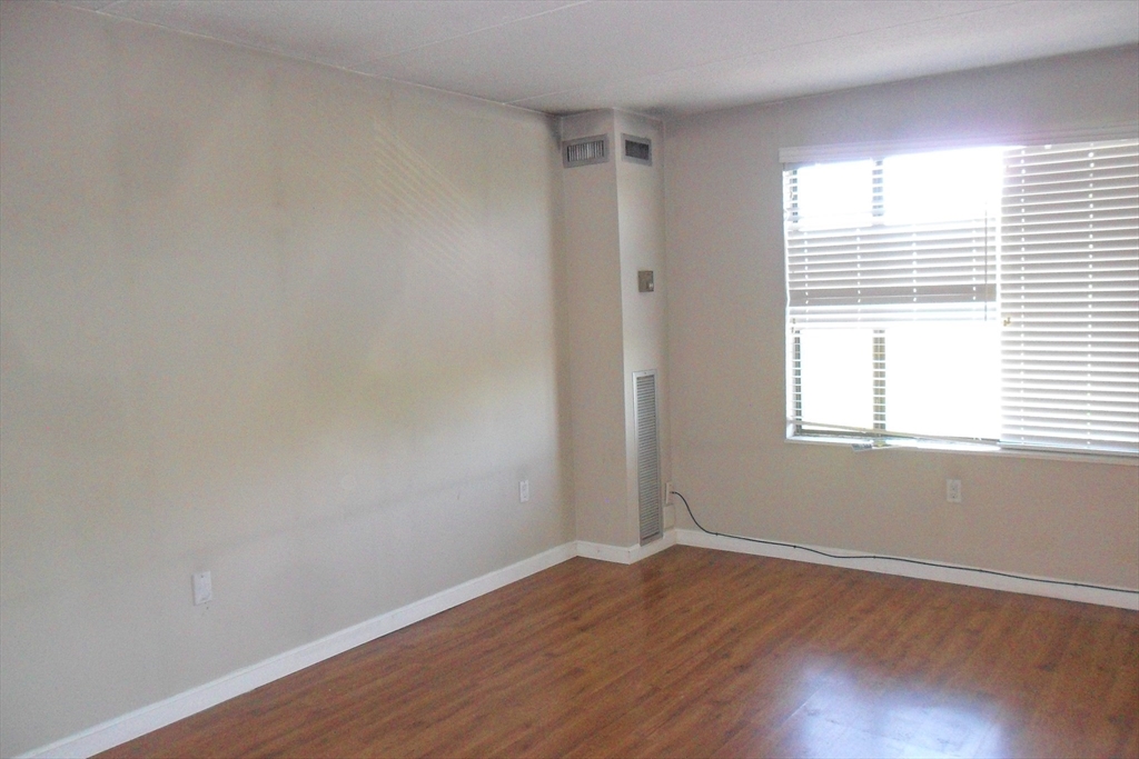 1550 Worcester Road, Unit 528 Framingham, MA 01702 - Photo 18 of 38