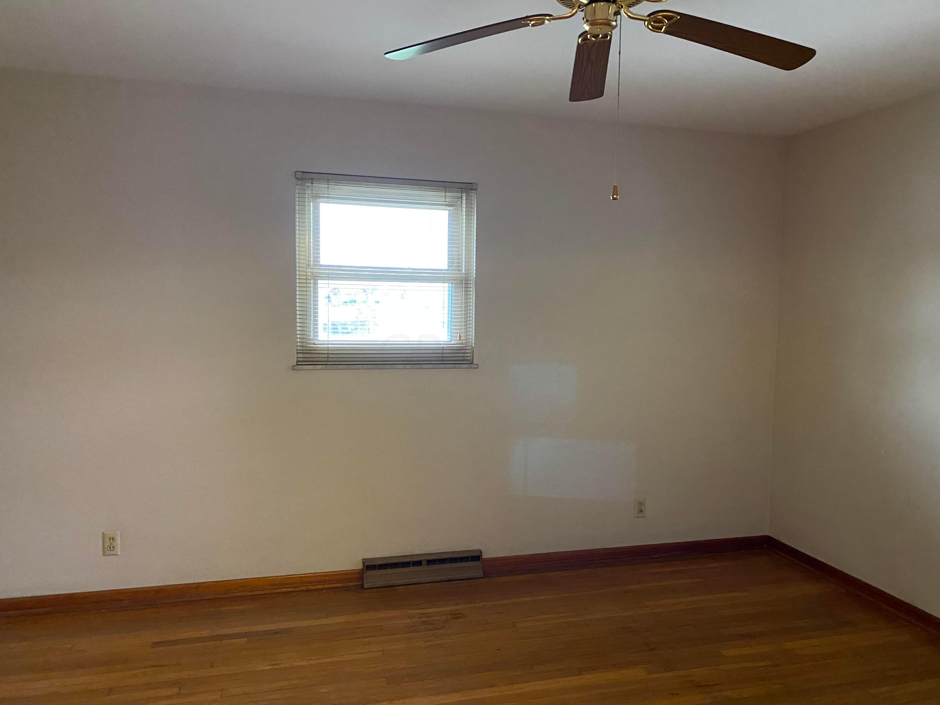 622 Beechwood Road Columbus, OH 43213 - Photo 10 of 24 Bedroom