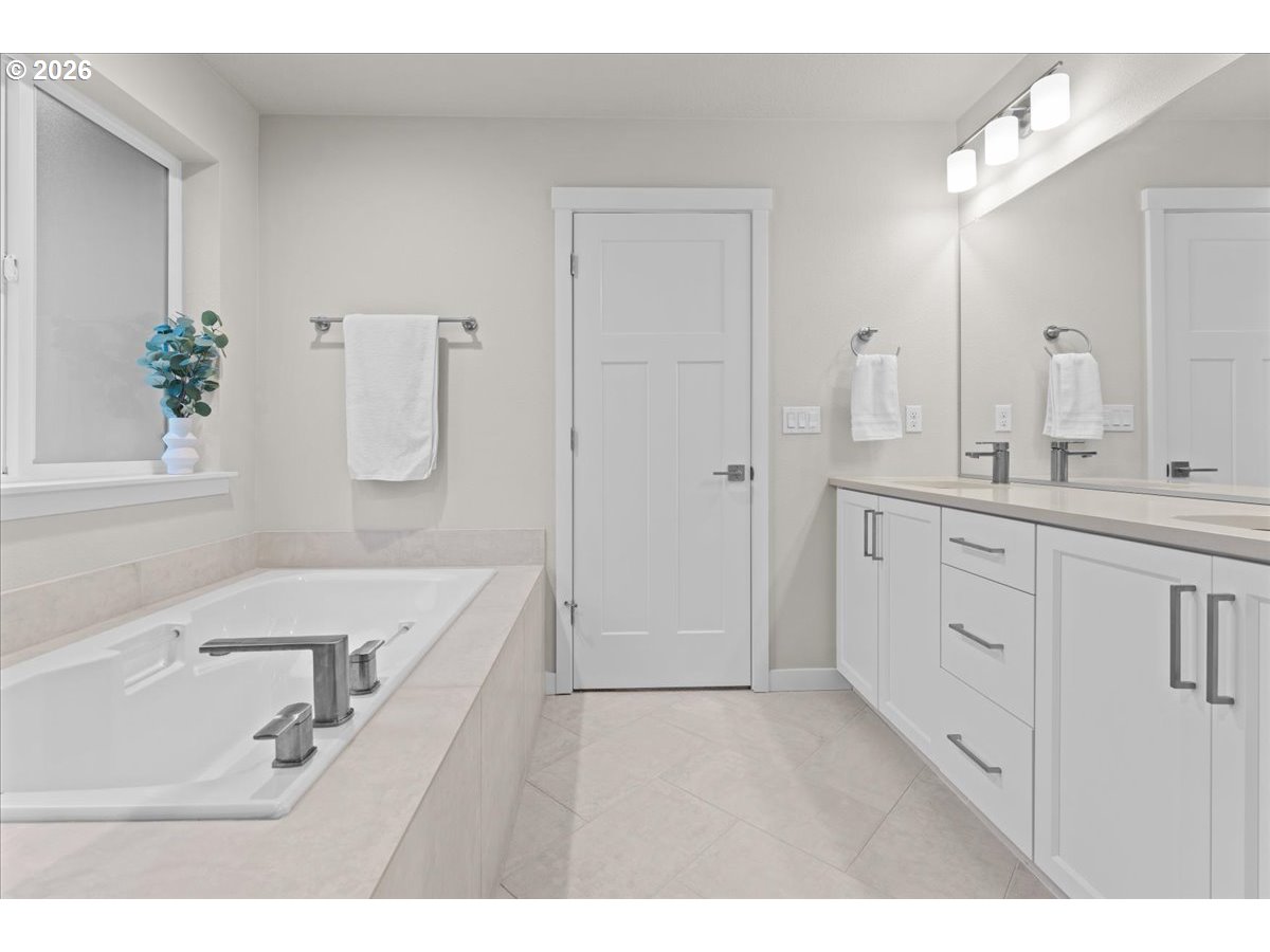 8485 Southwest 176th Avenue Beaverton, OR 97007 - Photo 26 of 40 Bathroom
