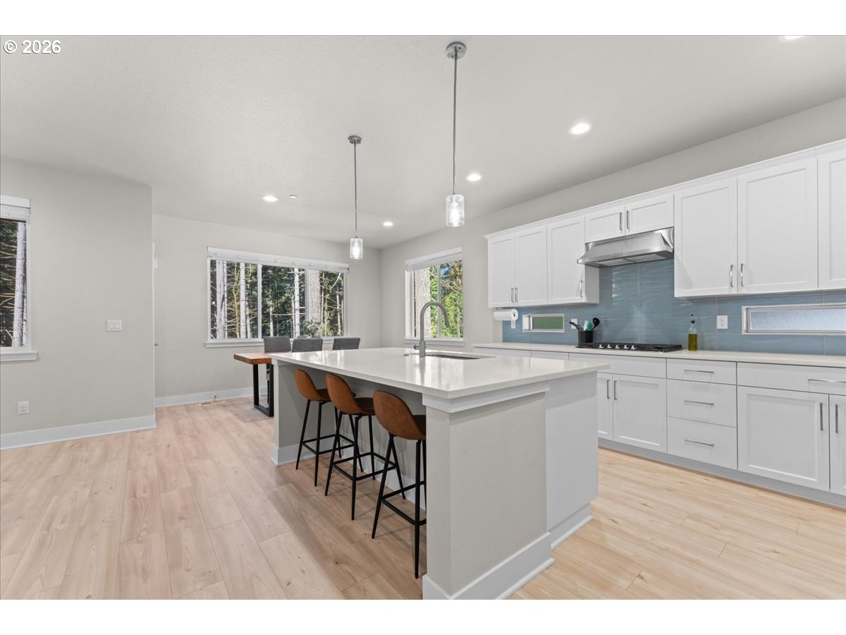 8485 Southwest 176th Avenue Beaverton, OR 97007 - Photo 4 of 40 Kitchen/Dining Room