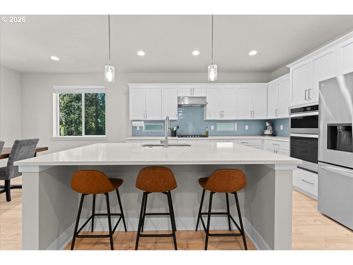 8485 Southwest 176th Avenue Beaverton, OR 97007 - Photo 7 of 40 Kitchen