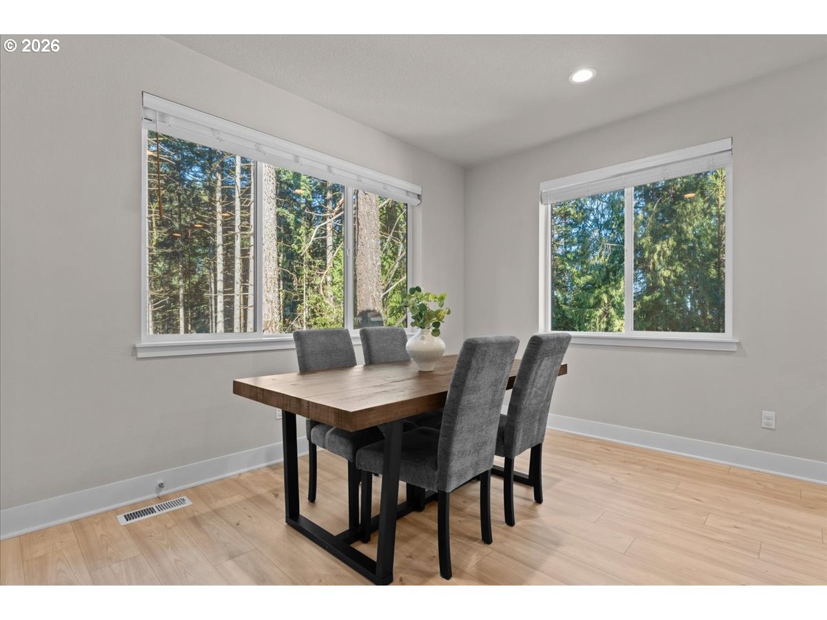 8485 Southwest 176th Avenue Beaverton, OR 97007 - Photo 8 of 40 Dining Area
