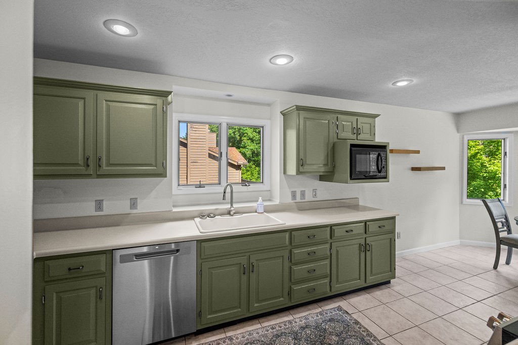 2249 South Franzy Drive Decatur, IL 62521 - Photo 14 of 45 Gallery Image 14