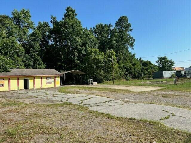 3607 Peach Orchard Road Augusta, GA 30906 - Photo 9 of 11 ground view