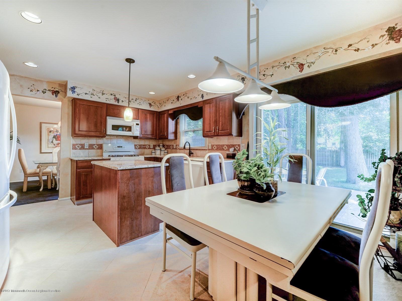 21 Regal Road Manalapan, NJ 07726 - Photo 9 of 31 006_Kitchen