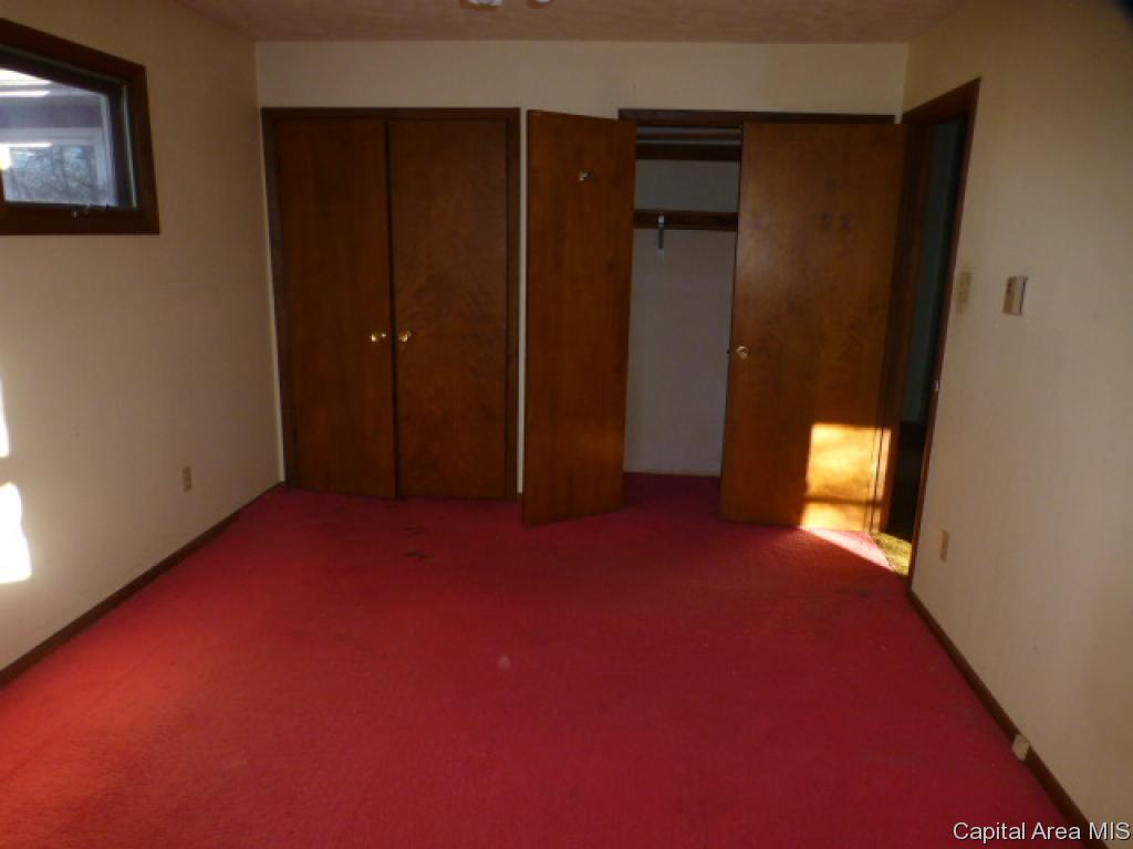 3431 Heritage Road Decatur, IL 62521 - Photo 14 of 19