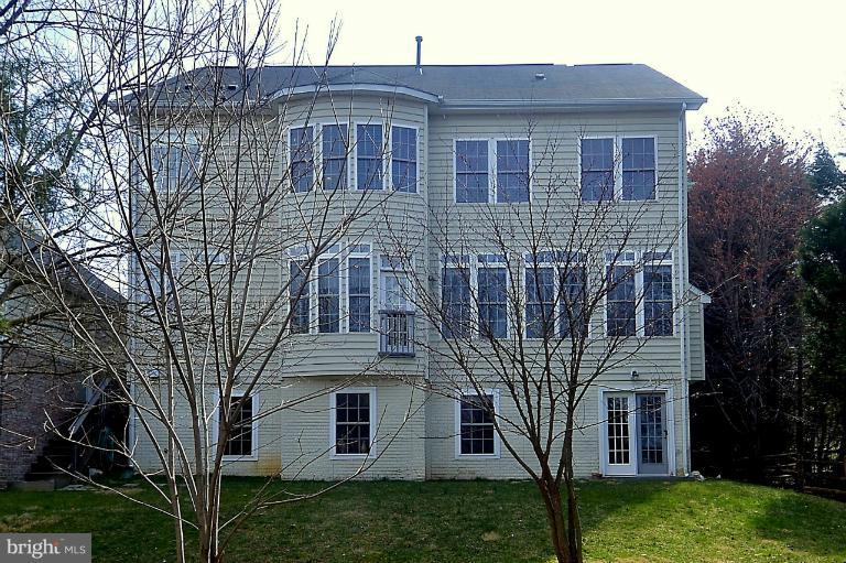 505 Great Falls Road Rockville, MD 20850 - Photo 4 of 30 a front view of a house with garden