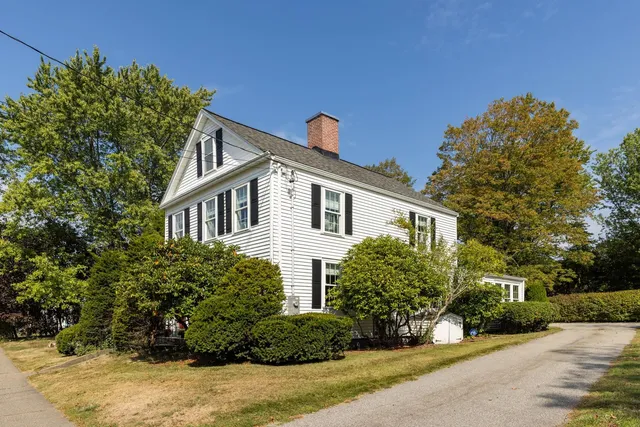 $660,000 | 39 Exeter Road, Hampton, NH 03842
