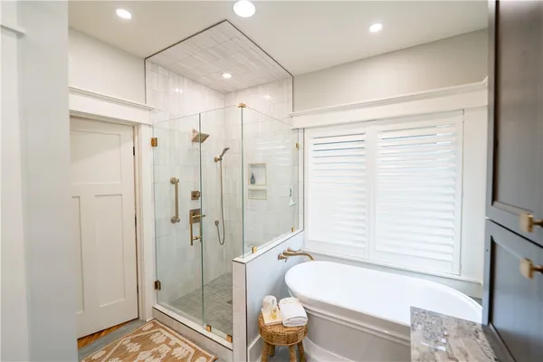 $899,000 | 1819 Cross Creek Drive, Seneca, SC 29678