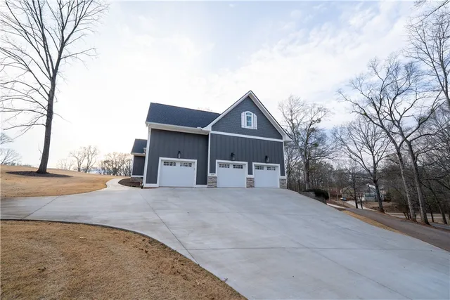 $970,000 | 1819 Cross Creek Drive, Seneca, SC 29678