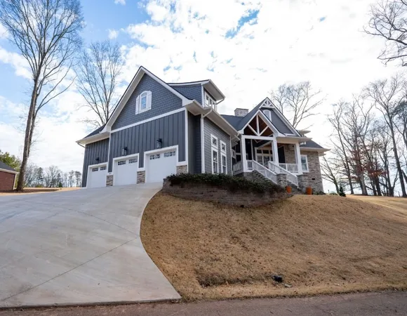 $899,000 | 1819 Cross Creek Drive, Seneca, SC 29678