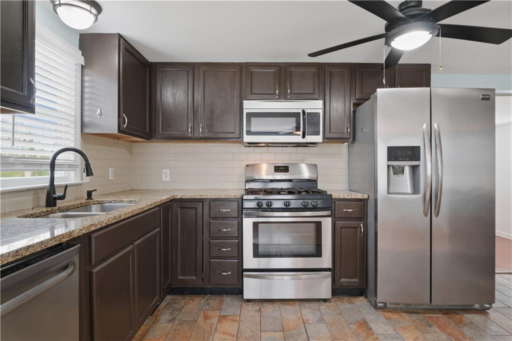 6200 Northeast Russell Rd. Kansas City, MO 64117 - Photo 12 of 33