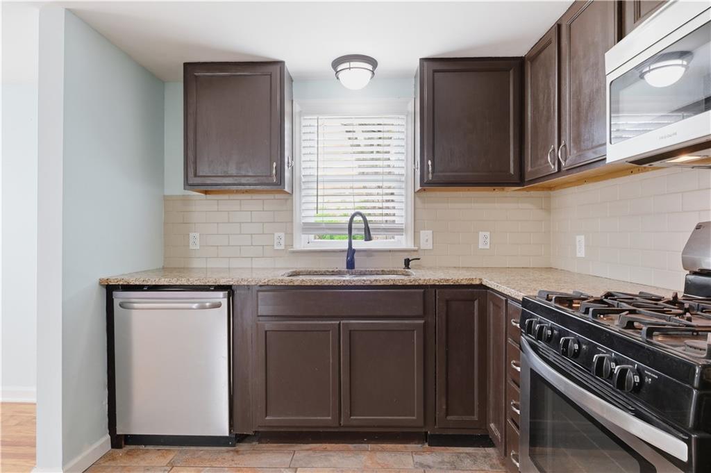 6200 Northeast Russell Rd. Kansas City, MO 64117 - Photo 13 of 33