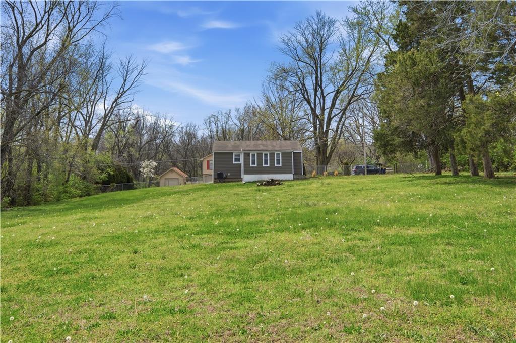 6200 Northeast Russell Rd. Kansas City, MO 64117 - Photo 27 of 33