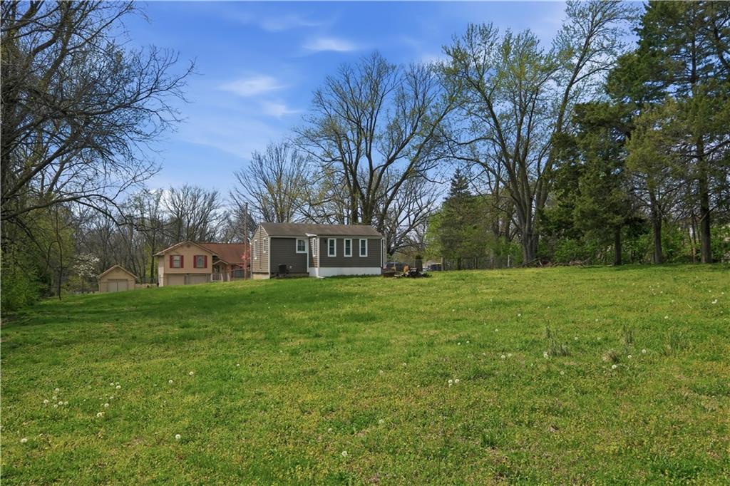 6200 Northeast Russell Rd. Kansas City, MO 64117 - Photo 28 of 33