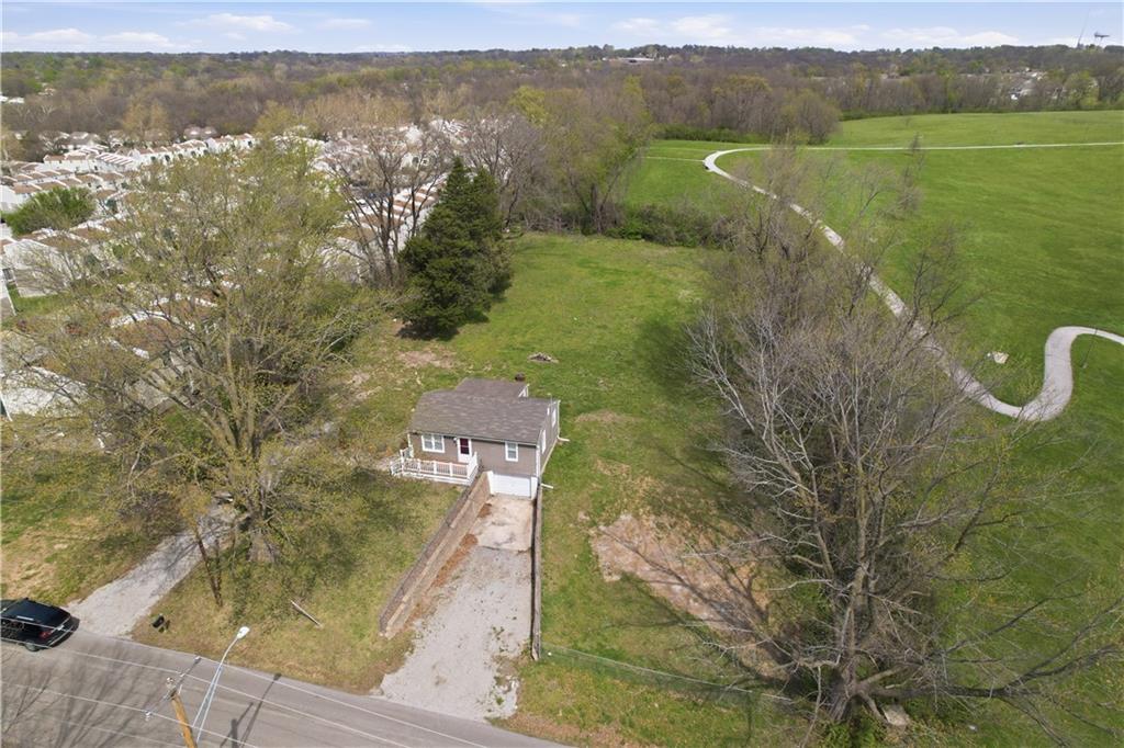 6200 Northeast Russell Rd. Kansas City, MO 64117 - Photo 30 of 33