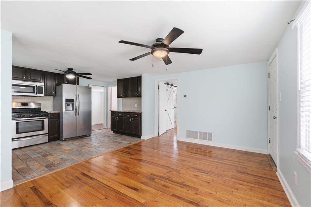 6200 Northeast Russell Rd. Kansas City, MO 64117 - Photo 9 of 33