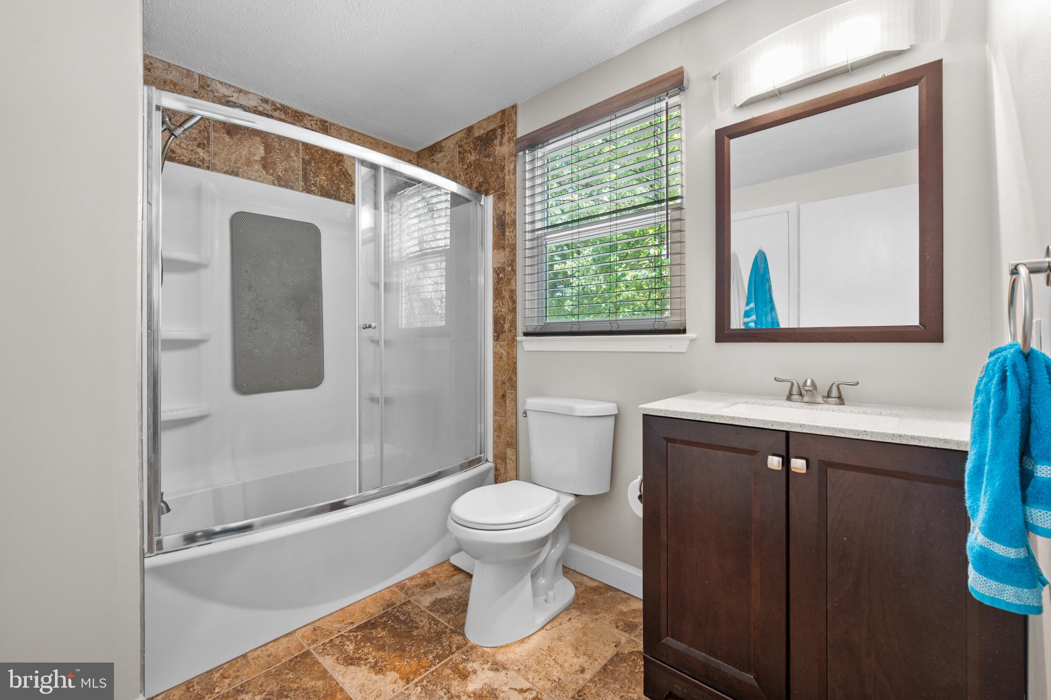 5974 Watch Chain Way, Unit 1005 Columbia, MD 21044 - Photo 11 of 17 Primary bathroom