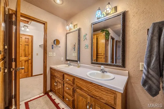 $399,900 | 25670 Open Ridge Lane, Lebanon, MO 65536