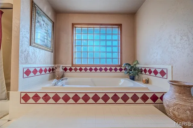 $399,900 | 25670 Open Ridge Lane, Lebanon, MO 65536