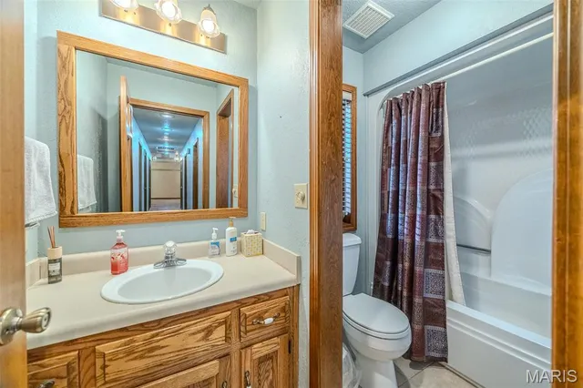 $399,900 | 25670 Open Ridge Lane, Lebanon, MO 65536