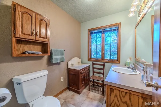 $399,900 | 25670 Open Ridge Lane, Lebanon, MO 65536