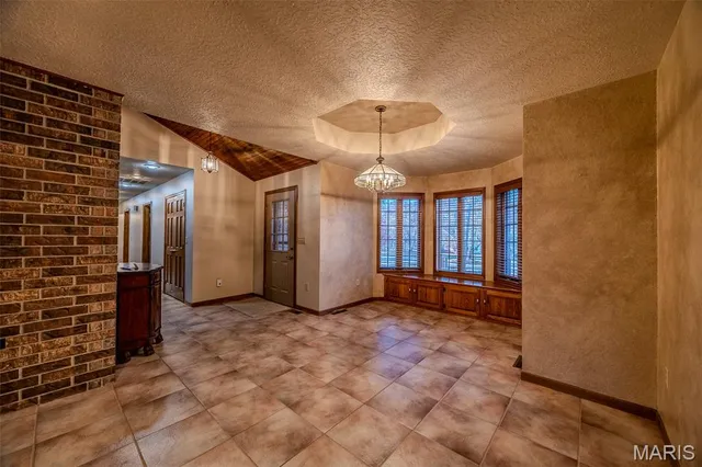 $399,900 | 25670 Open Ridge Lane, Lebanon, MO 65536