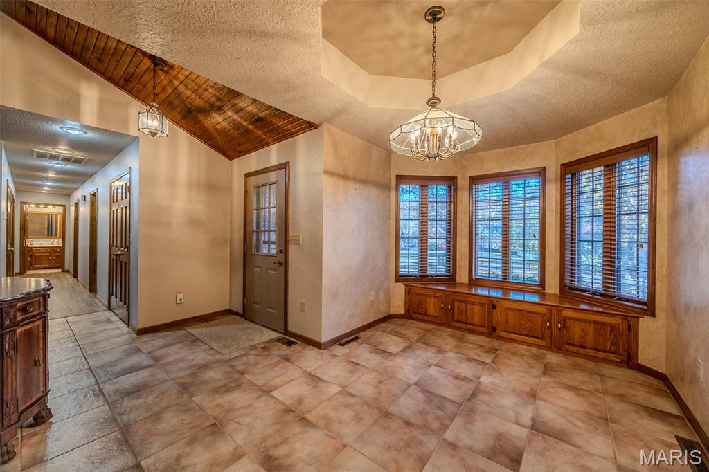 25670 Open Ridge Lane Lebanon, MO 65536 - Photo 8 of 60