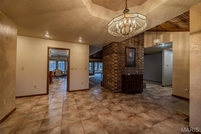 $399,900 | 25670 Open Ridge Lane, Lebanon, MO 65536