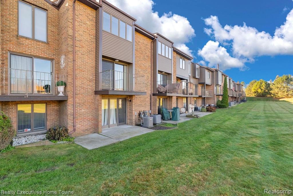 2500 River Road, Unit 55 Marysville, MI 48040 - Photo 45 of 54