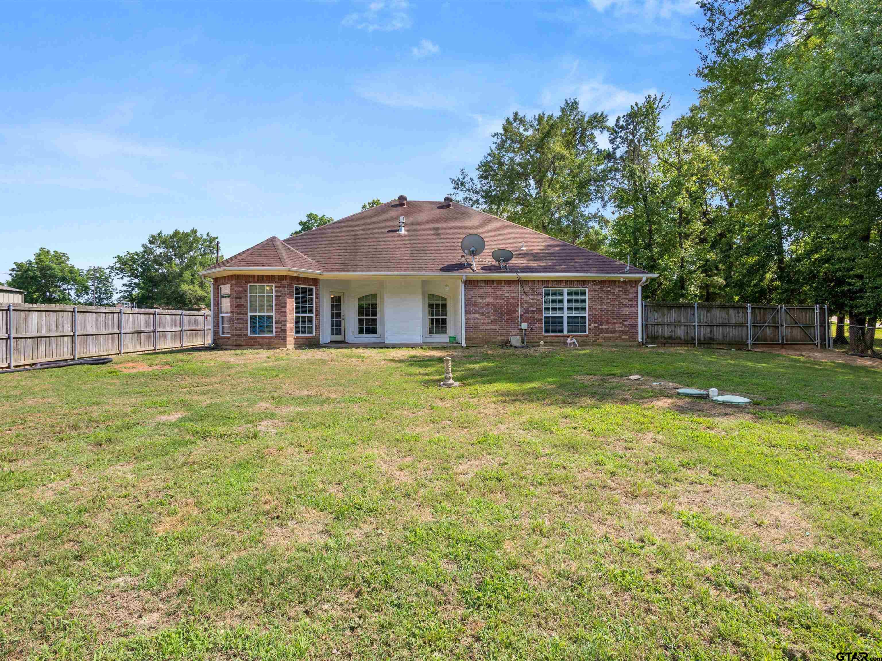 4367 North White Oak Road Gladewater, TX 75647 - Photo 3 of 34