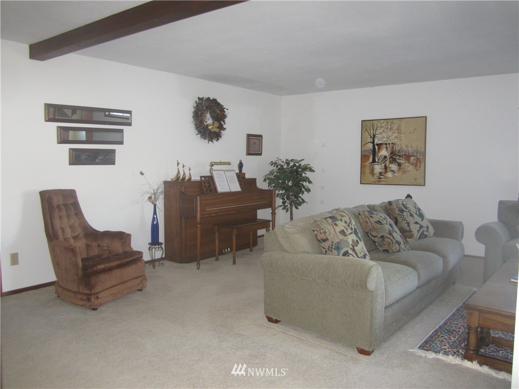 3269 Robertson Road Bellingham, WA 98226 - Photo 8 of 25 Gallery Image 8