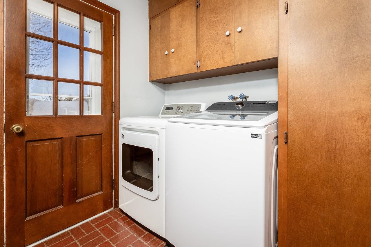 3885 Fulton School Road Dayton, VA 22821 - Photo 15 of 75 a utility room with dryer and washer