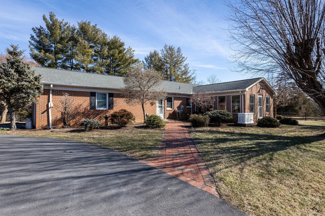 3885 Fulton School Road Dayton, VA 22821 - Photo 47 of 75 a front view of a house with garden