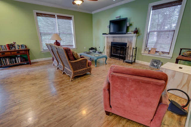 9313 Hammock Road Elberta, AL 36530 - Photo 9 of 26 Large Living Room