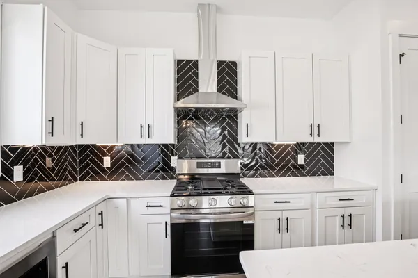 $3,500 | 2211 18th Avenue North, Nashville, TN 37208