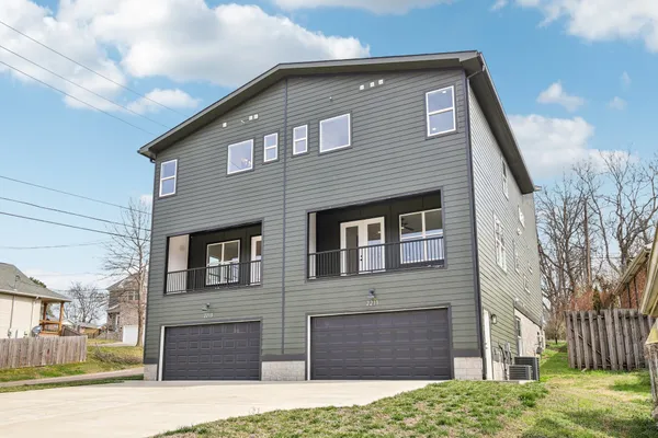$3,500 | 2211 18th Avenue North, Nashville, TN 37208