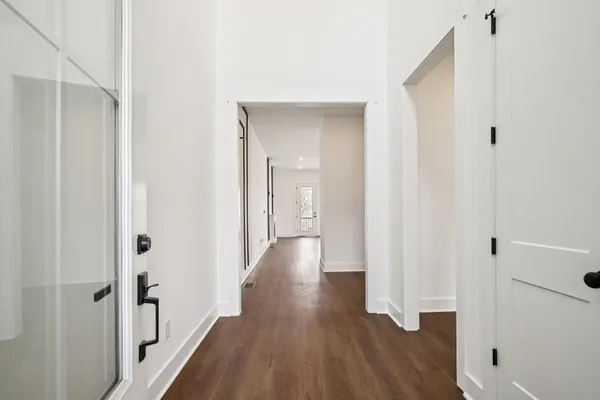 $3,500 | 2211 18th Avenue North, Nashville, TN 37208