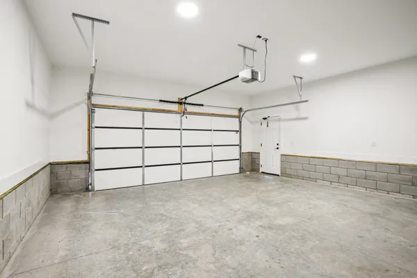 $3,500 | 2211 18th Avenue North, Nashville, TN 37208
