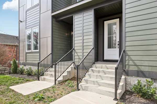 $3,500 | 2211 18th Avenue North, Nashville, TN 37208