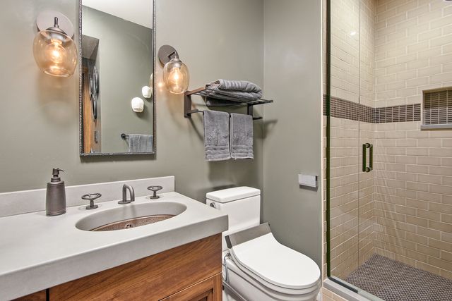 $4,100,000 | 438 West Eugenie Street, Chicago, IL 60614