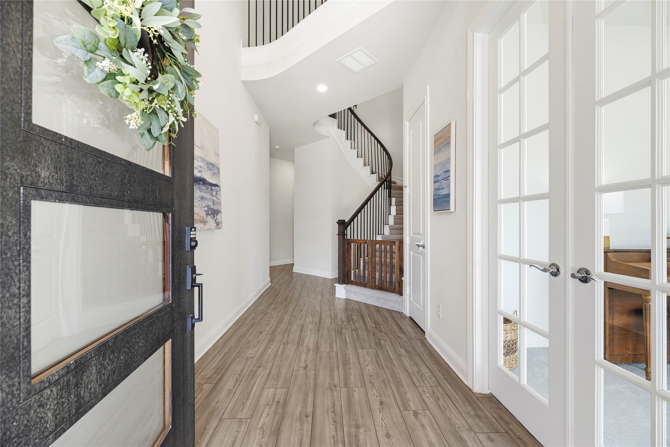 10702 Port Harrison Road Cypress, TX 77433 - Photo 11 of 44 Let's go take a look inside!