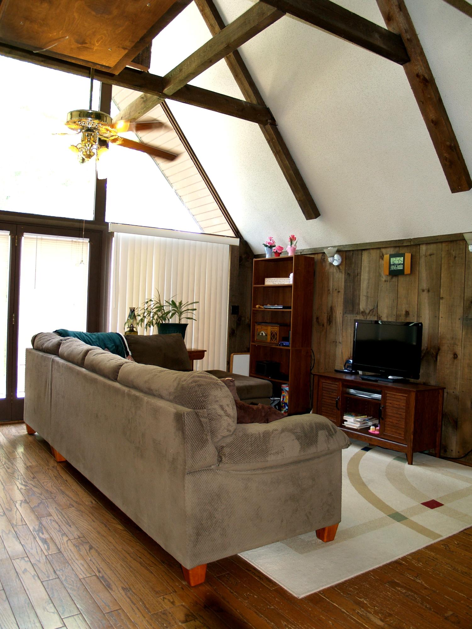 215 Disco Loop Road Friendsville, TN 37737 - Photo 8 of 40 Living room