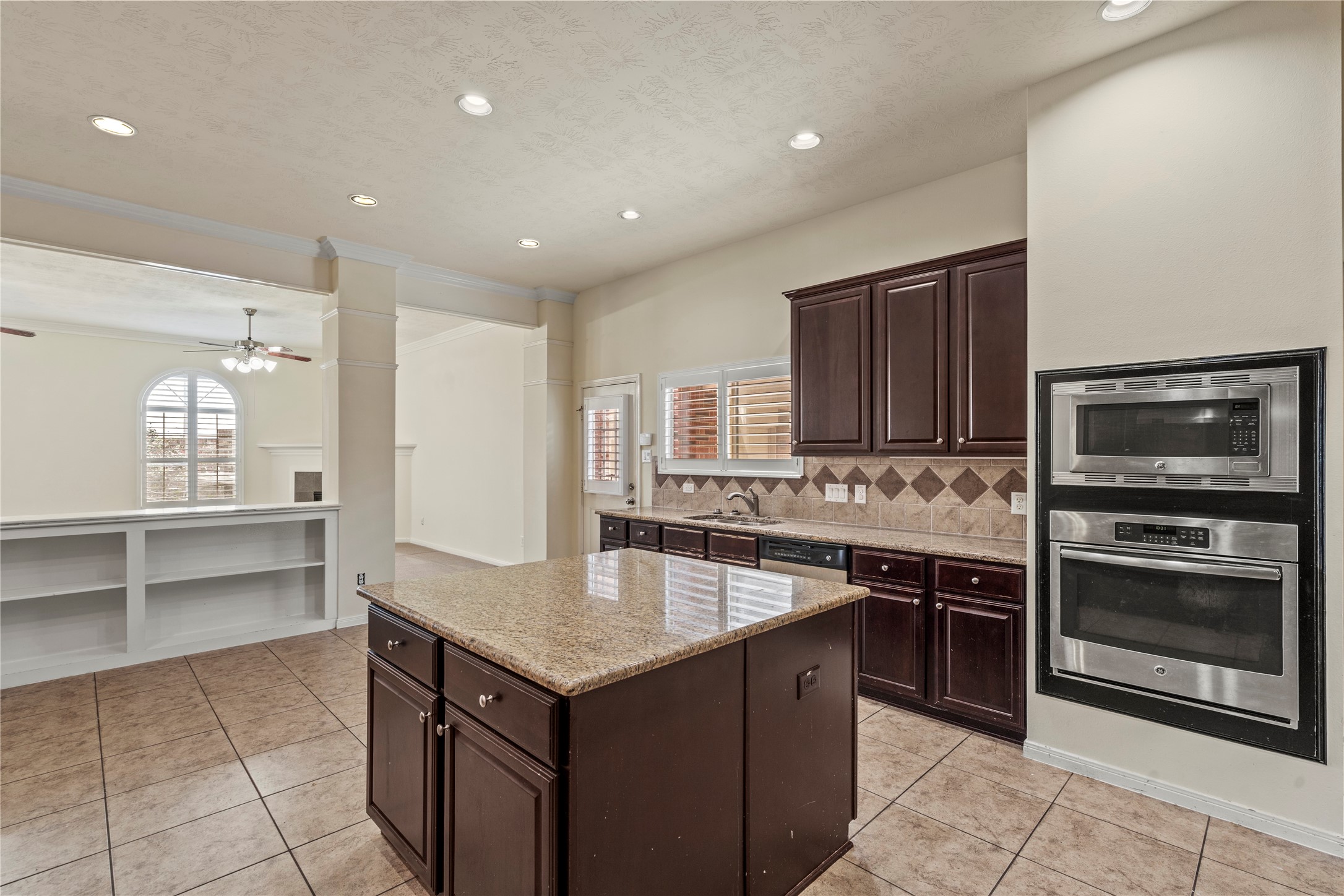 6710 Travis Street Manvel, TX 77578 - Photo 13 of 48