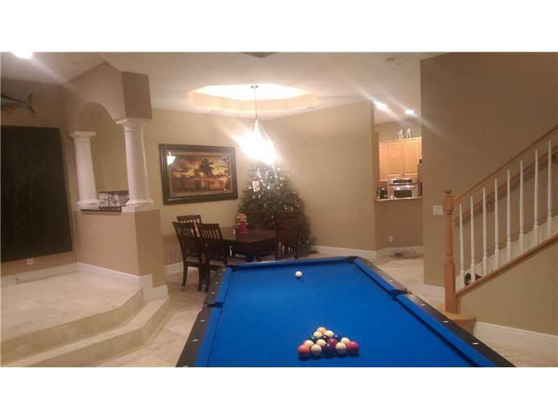 435 Northeast 69th Circle, Unit 435 Boca Raton, FL 33487 - Photo 12 of 21 Family/Great Room.