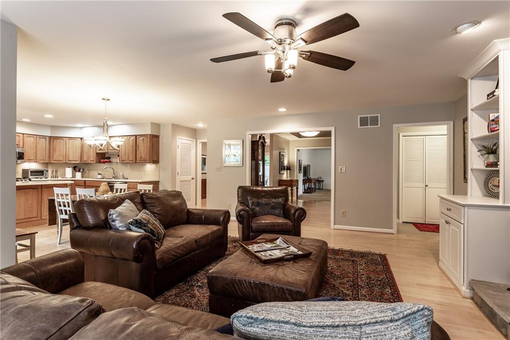 7224 Huntington Road Indianapolis, IN 46240 - Photo 7 of 47 Gallery Image 7